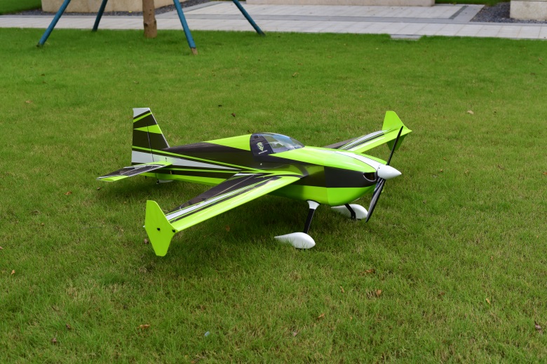Edge 540 - 74 - V2 - grau/grün/weiß - D
