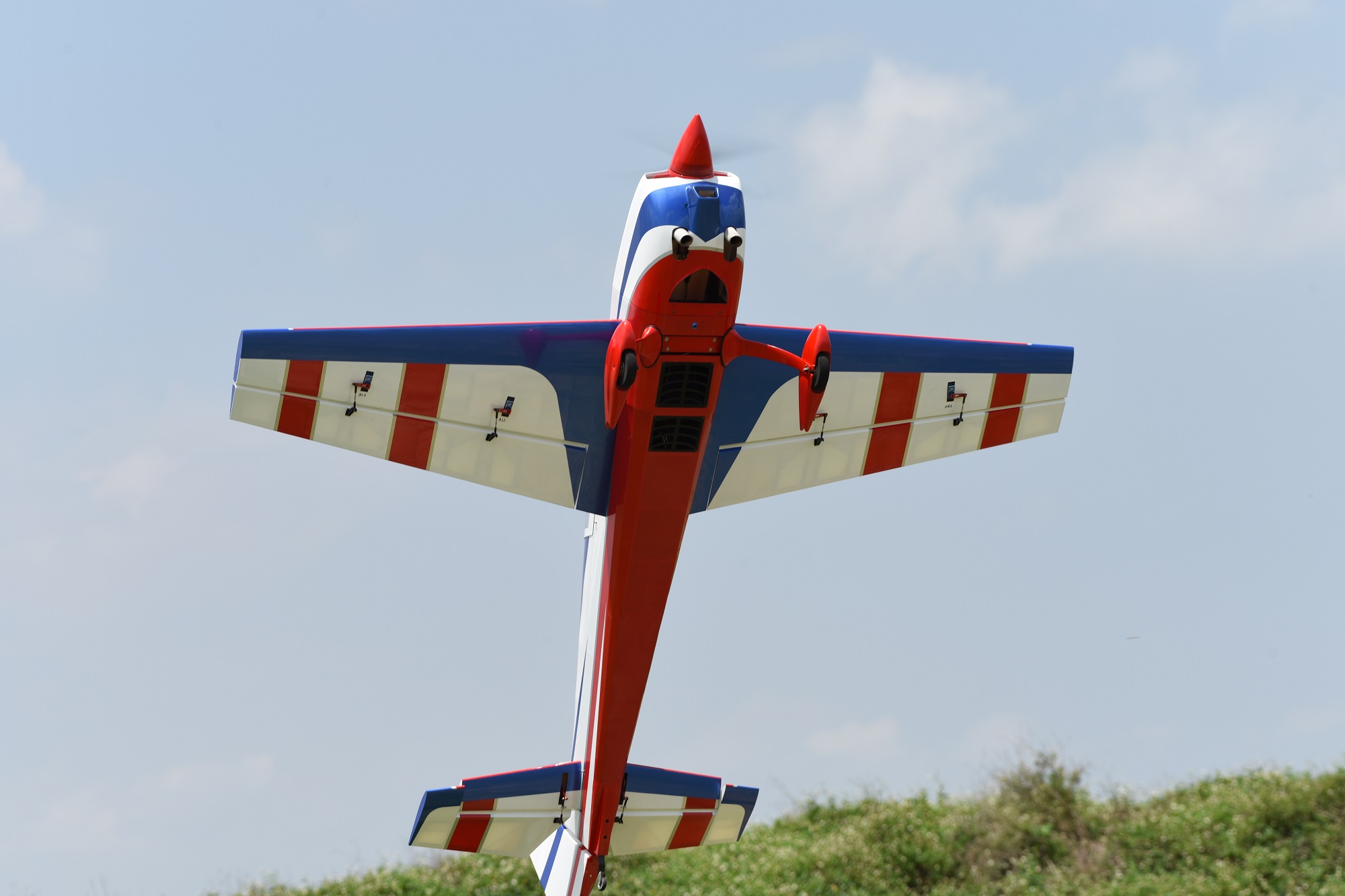 Extra NG - 104 V1 - weiß/rot/blau - A