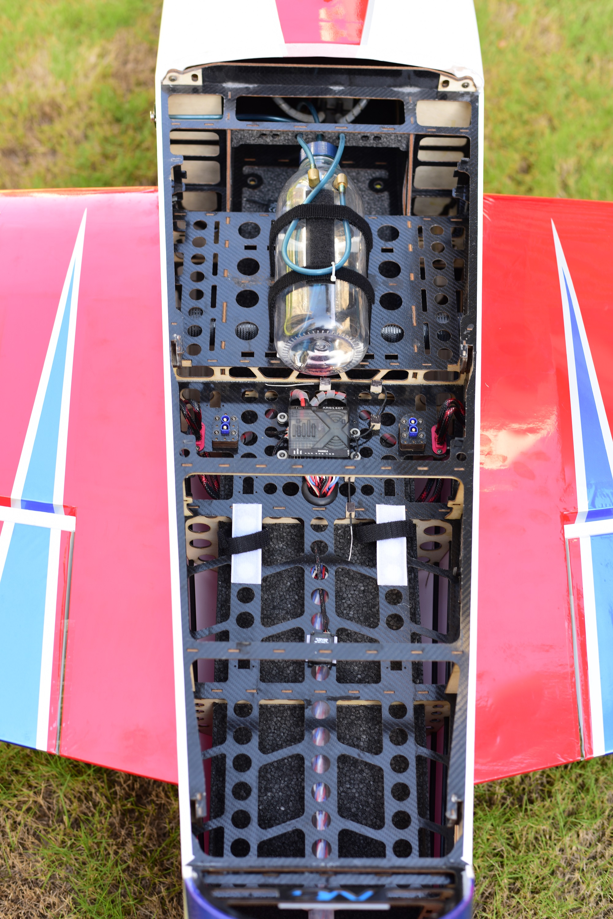 Extra NG - 104 V1 - weiß/rot/blau - A