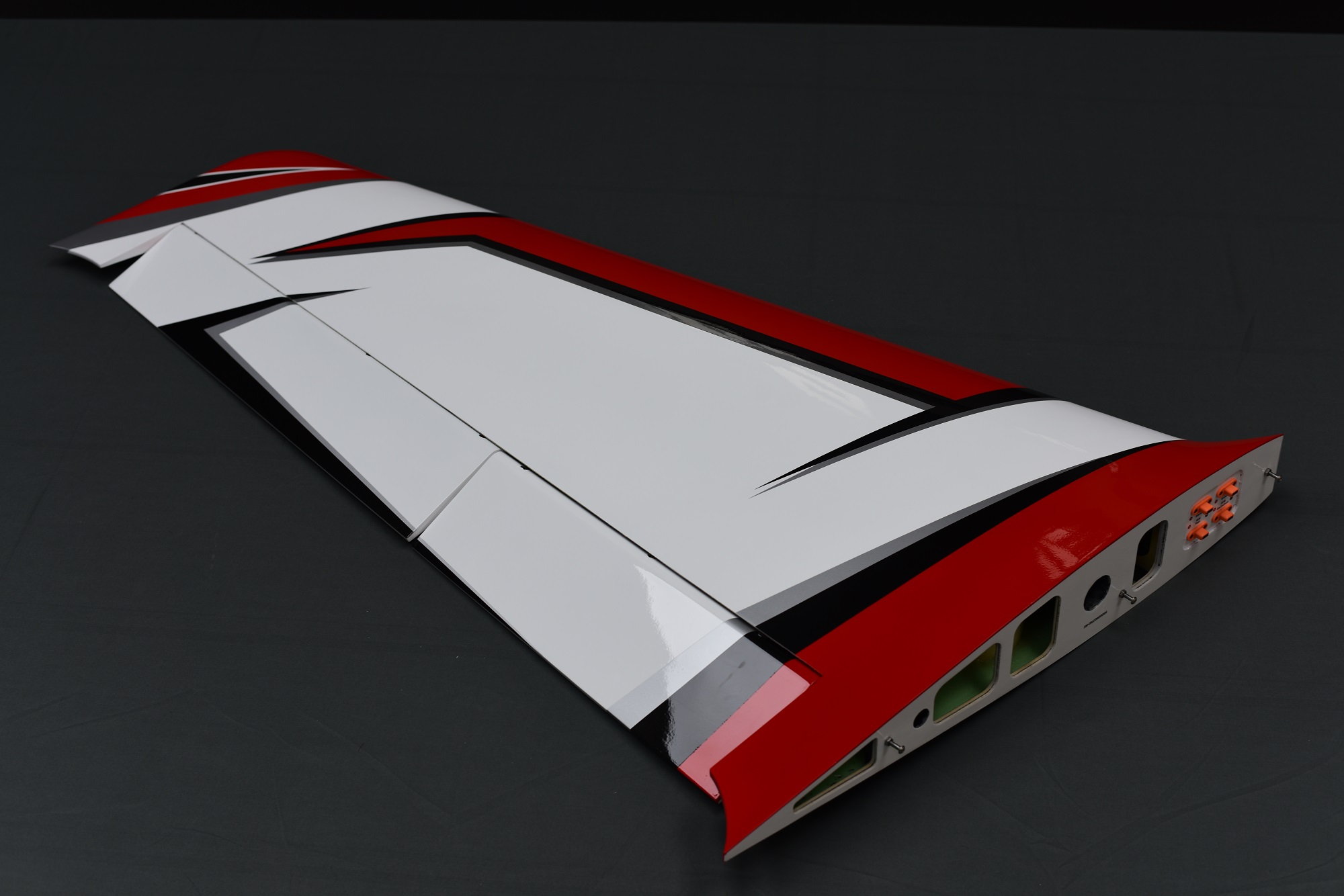 Falcon 110 - rot/schwarz/grau/weiß - A
