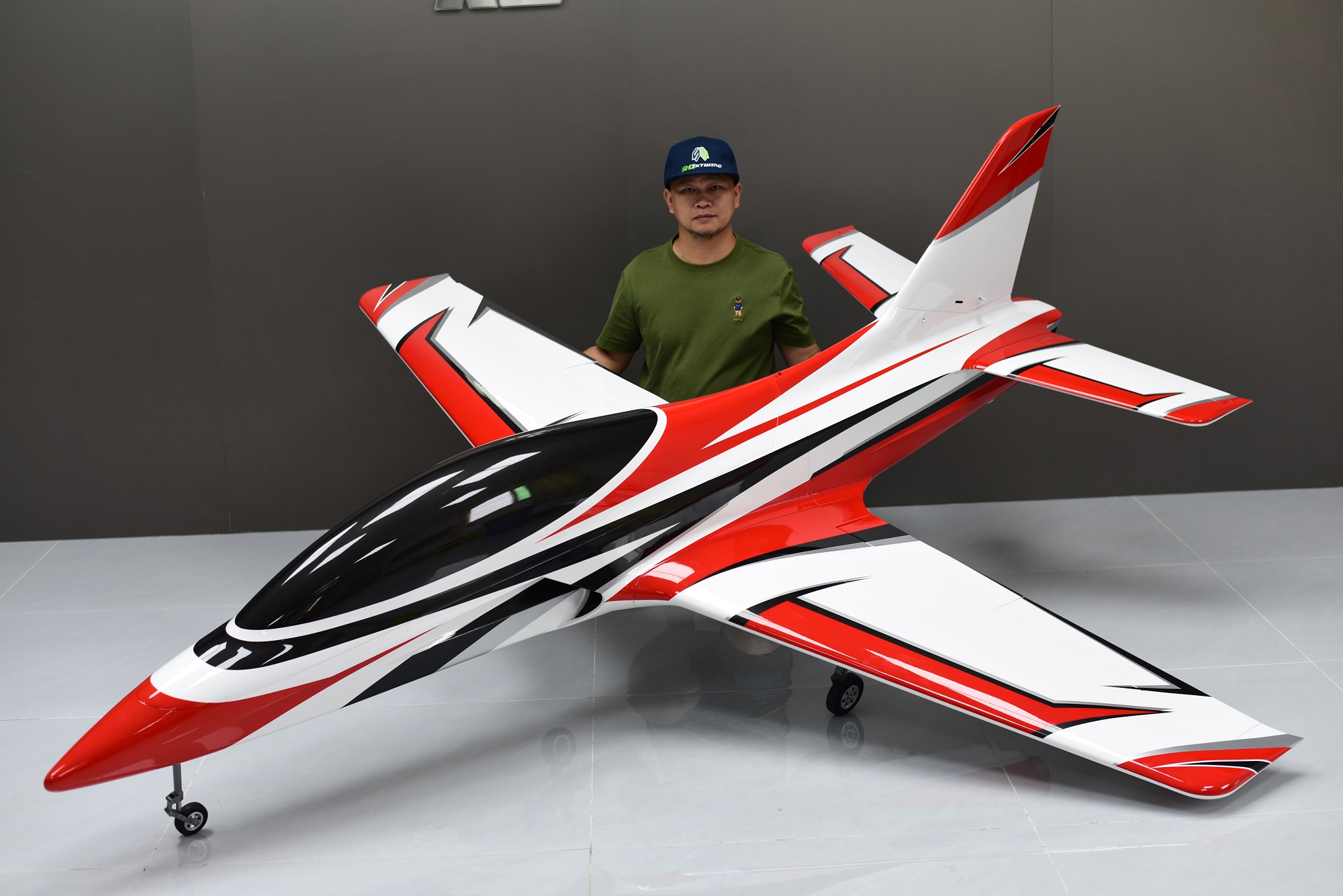 Falcon 110 - rot/schwarz/grau/weiß - A