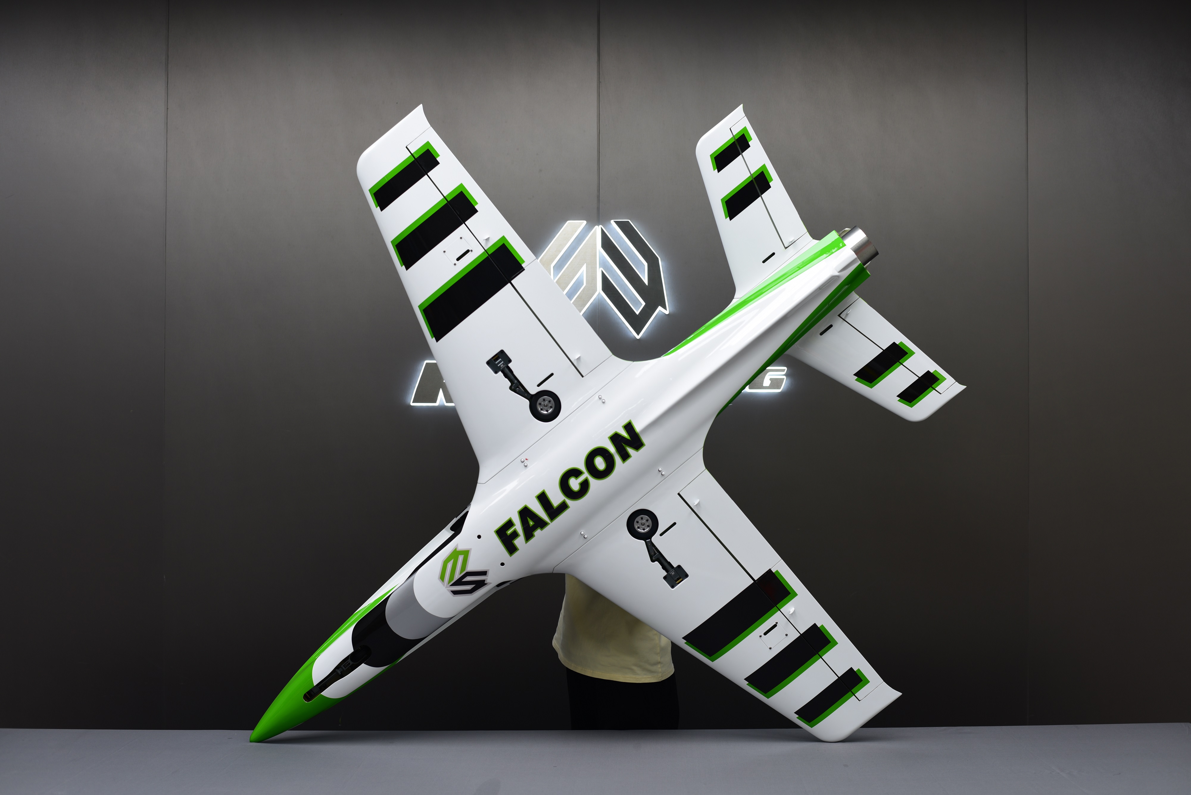Falcon 71 - grün/schwarz/grau/weiß - B