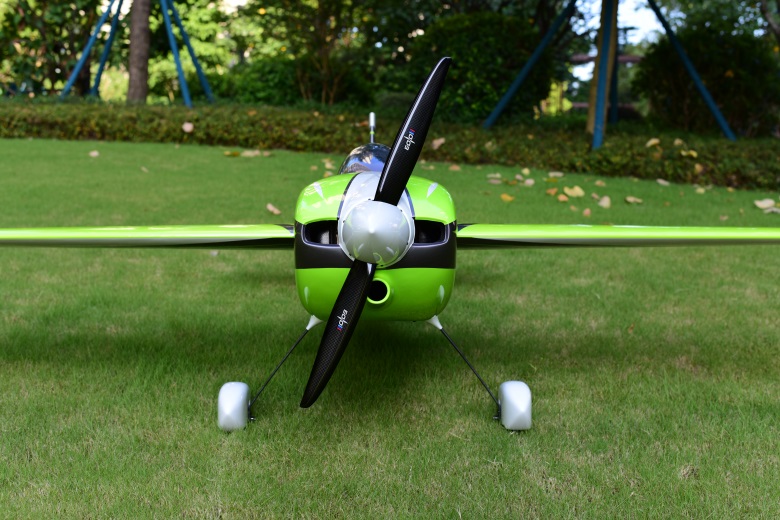 Edge 540 - 104 V3 - grün/grau/weiß - D