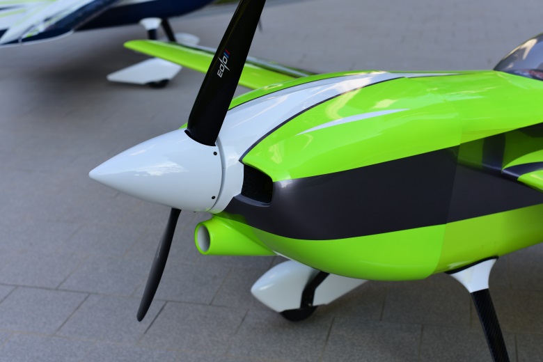 Edge 540 - 104 V3 - grün/grau/weiß - D