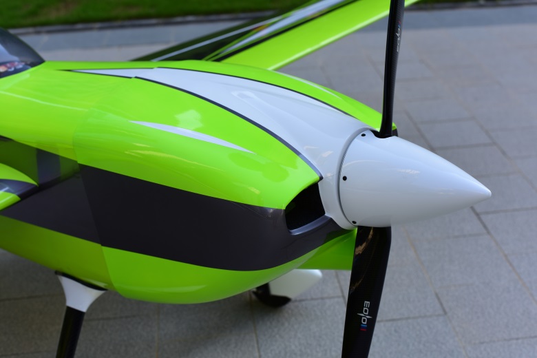Edge 540 - 104 V3 - grün/grau/weiß - D