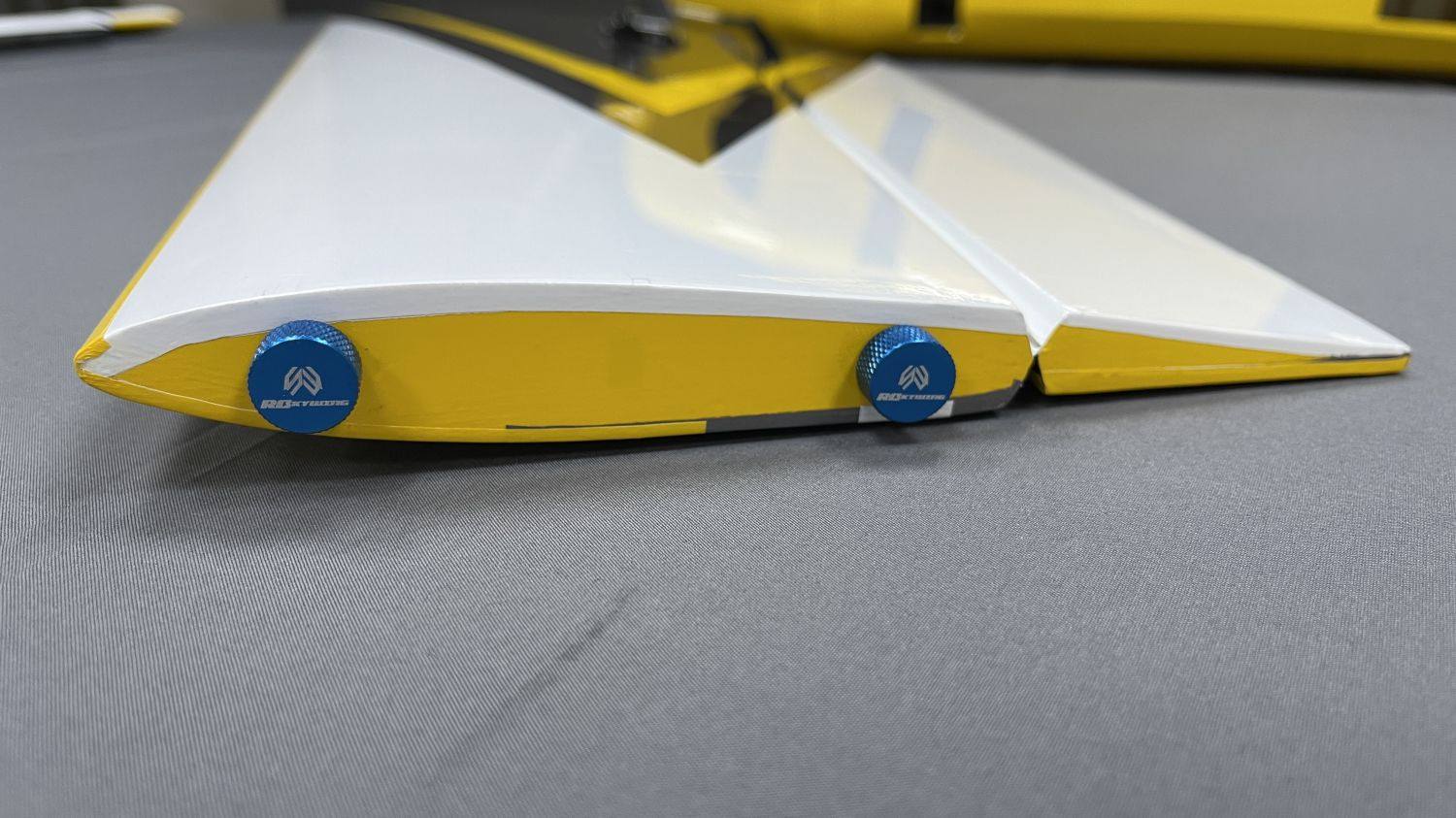 Edge 540 - 67 - PNP - grau/grün/weiß - D
