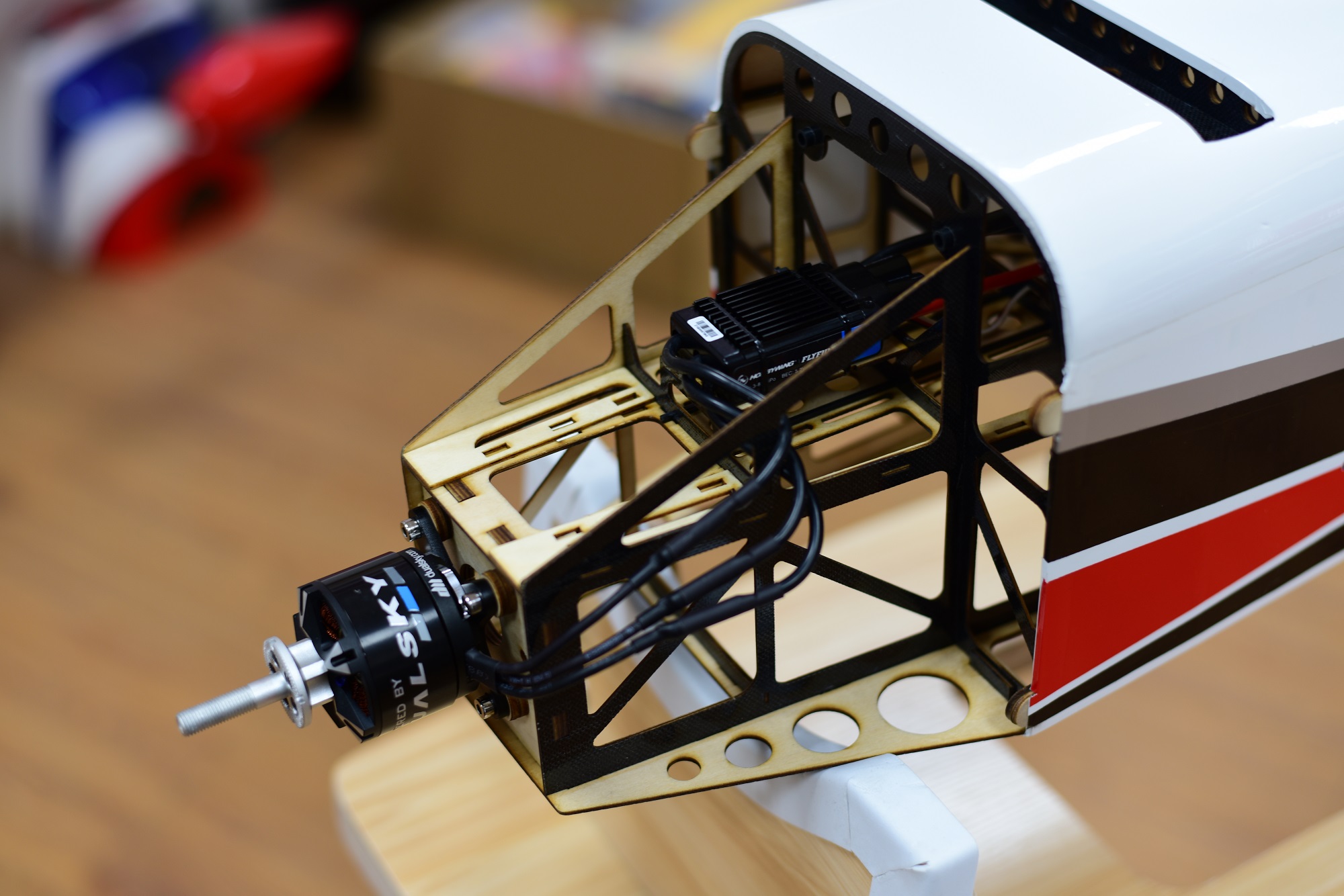 LASER 260 - 60 V2 - rot/weiß/blau - C - PNP