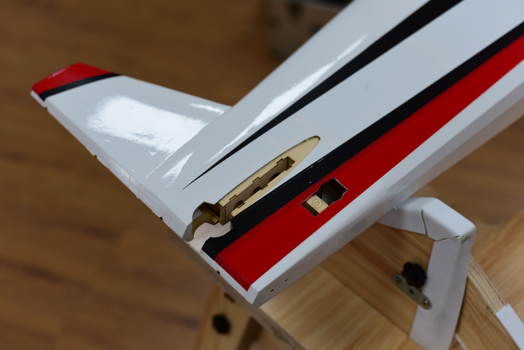 LASER 260 - 60 V2 - rot/weiß/blau - C - PNP