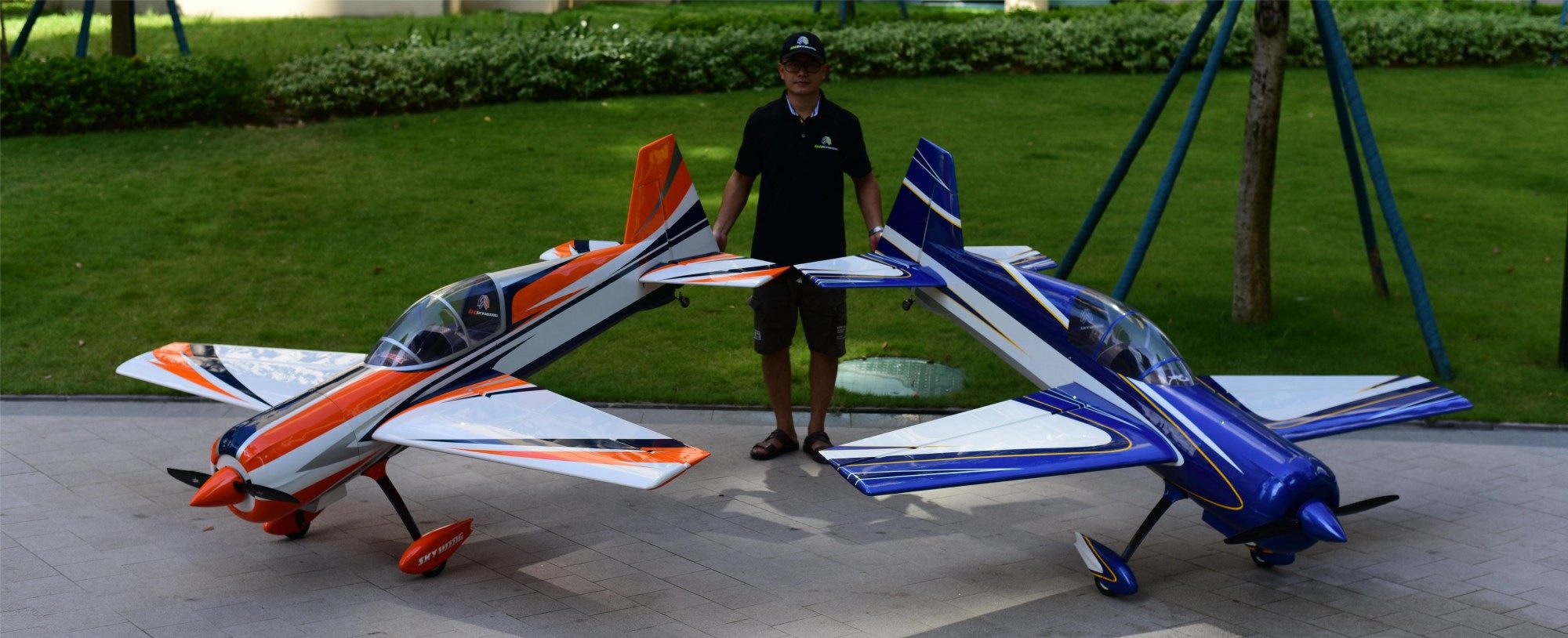 Yak 54 - 104 V1 - weiß/blau - A
