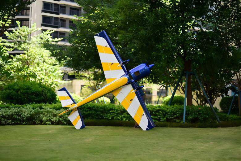 Yak 54 - 104 V1 - weiß/blau - A