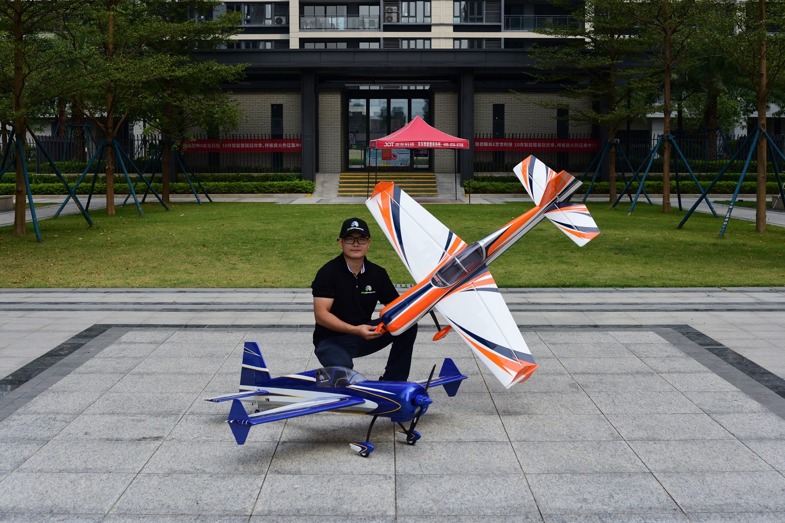 YAK 54 - 60 - weiß/orange/blau - B