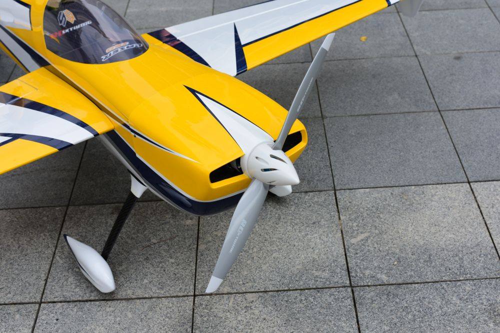 Laser 260 - 67 - gelb/weiß/blau - D