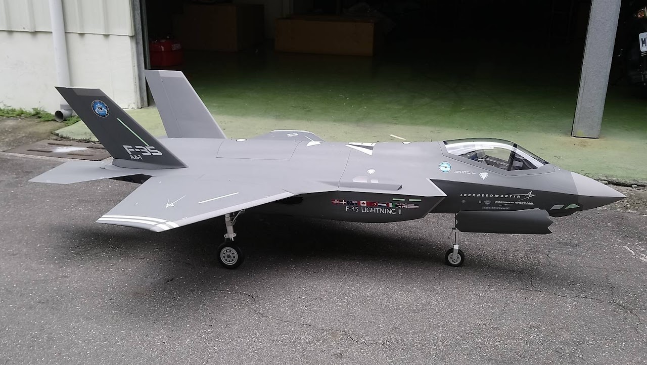 F-35A 1:8  Joint Strike