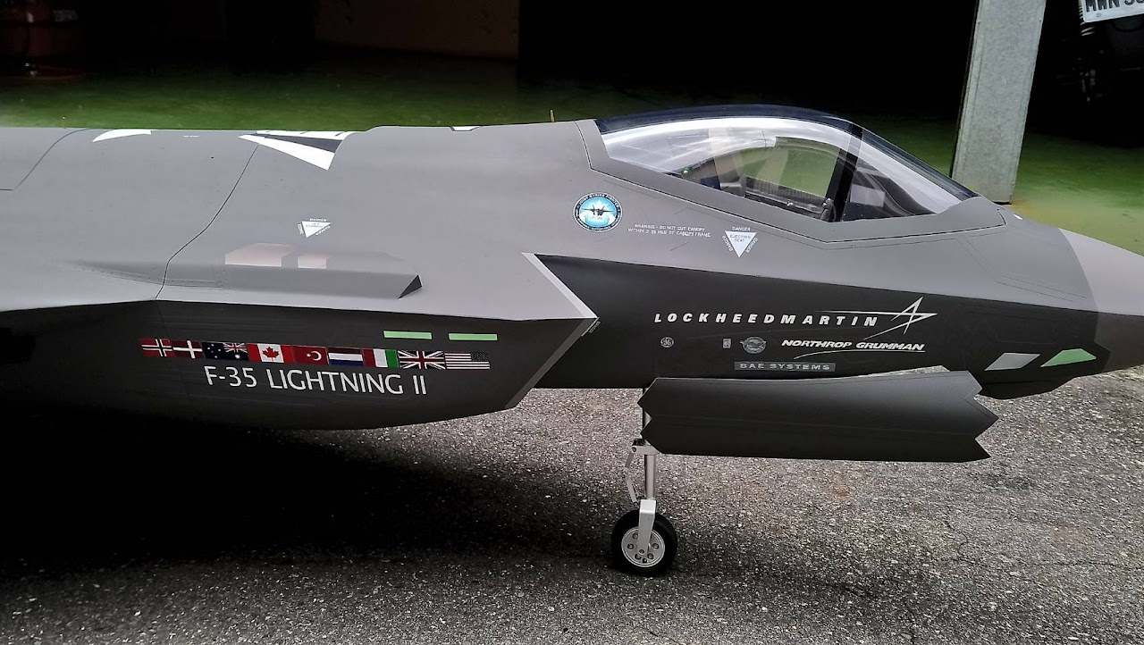 F-35A 1:8  Joint Strike