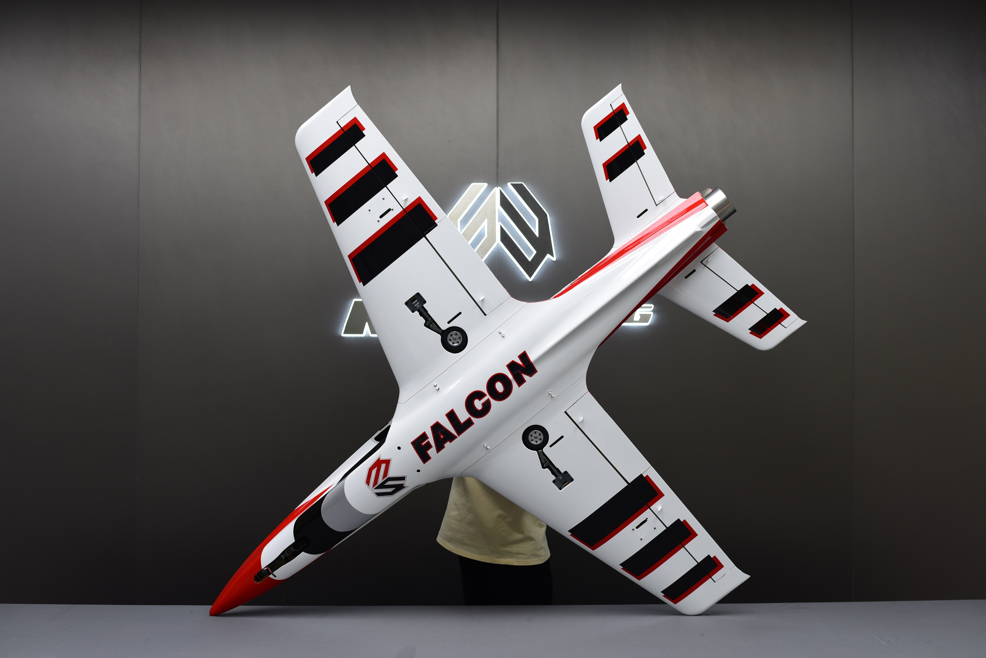 Falcon 71 - red/black/gray/white - A