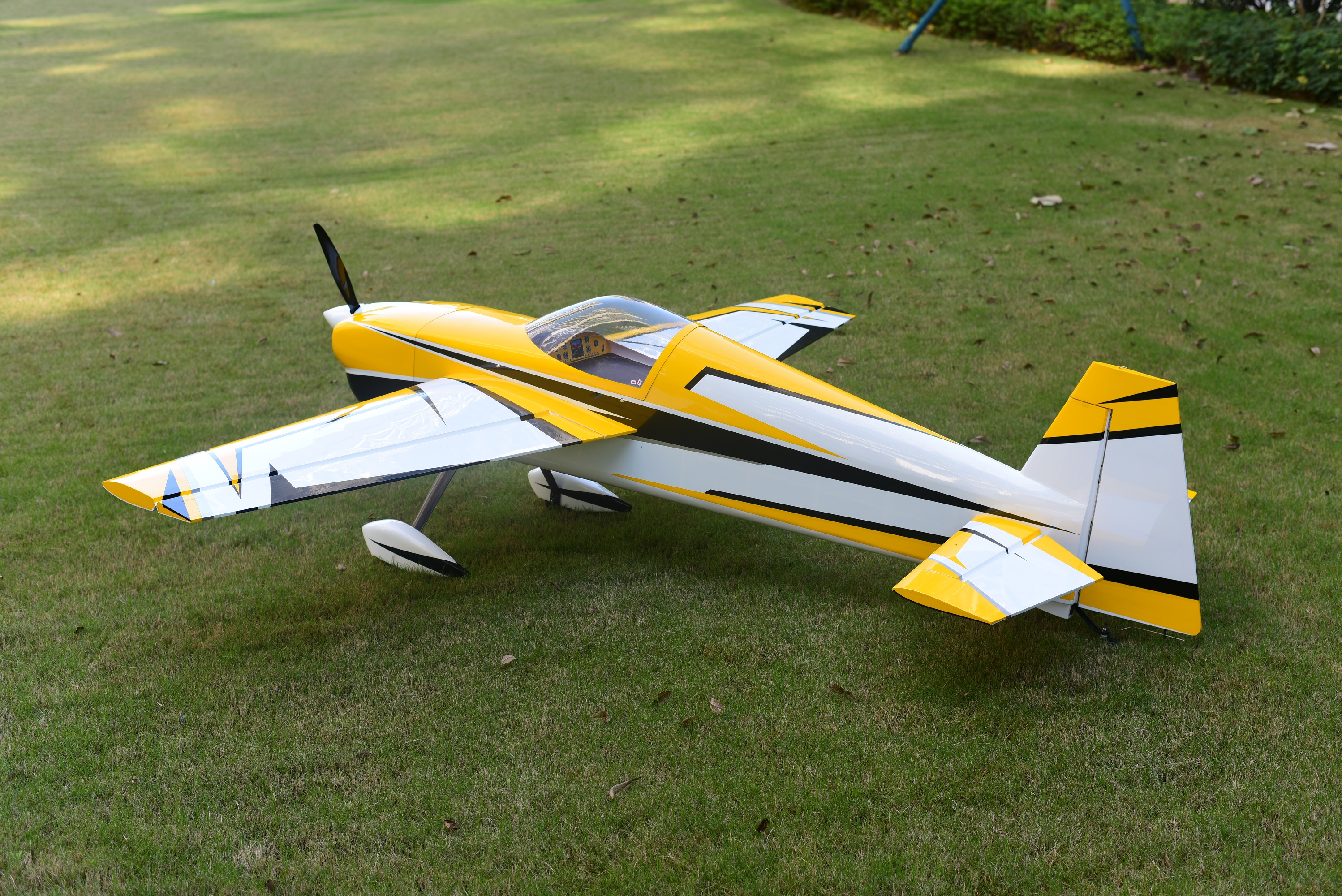 Laser 260 - 89 V2 - gelb/weiß/schwarz - D