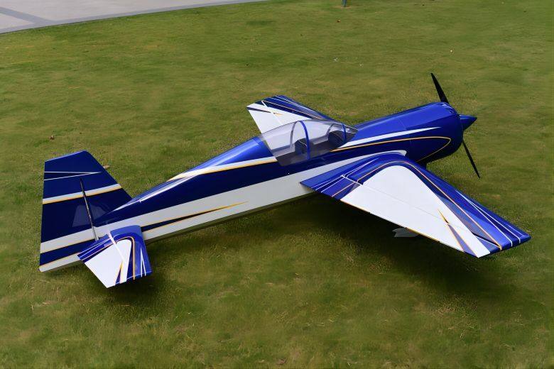 Yak 54 - 104 V1 - weiß/blau - A
